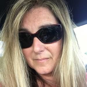 Meet your Posher, Lena